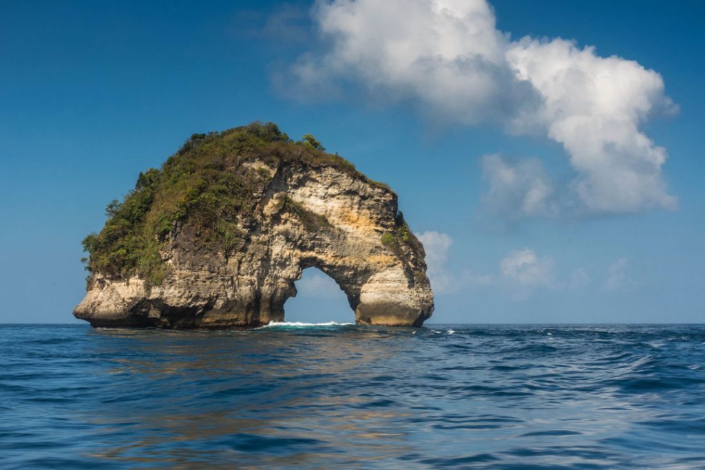 batumelawang nusa penida cruises