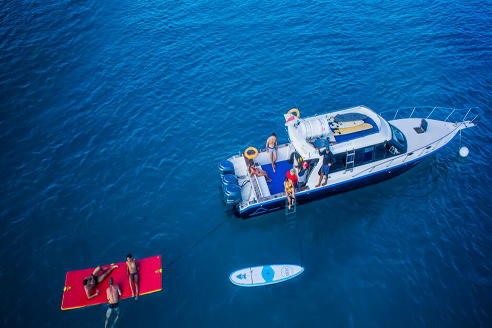 boat party in bali