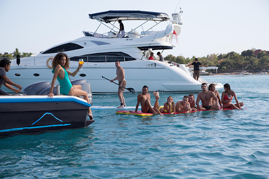 Private charter cruise in Bali with our private boat Burjuman vessel - Boat party in Bali